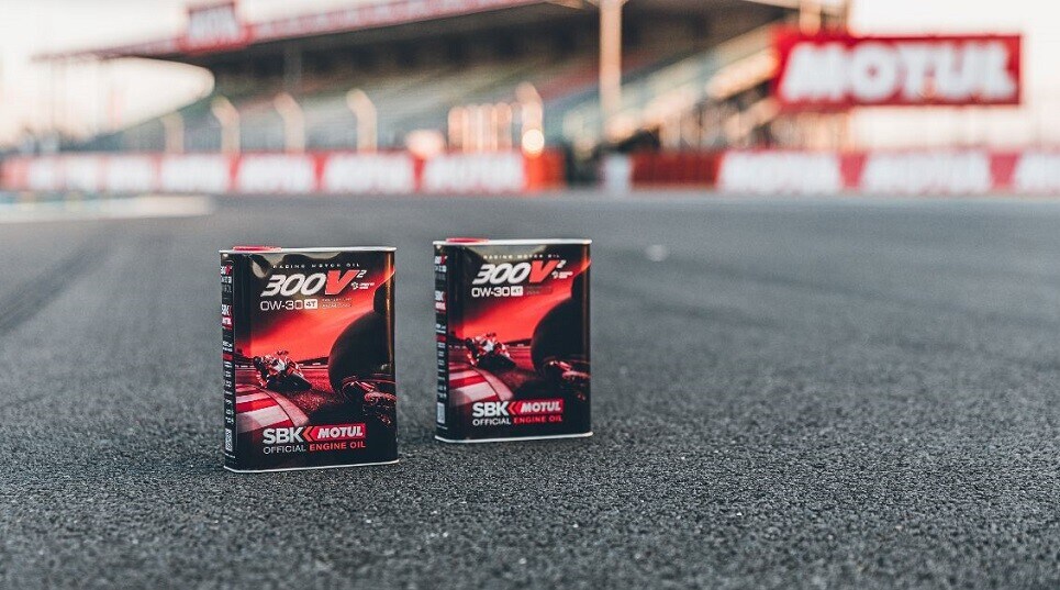 Motul, arriva 300V² 0W-30, nuovo olio motore per le SBK