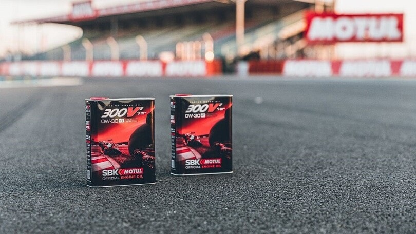 Motul, arriva 300V² 0W-30, nuovo olio motore per le SBK