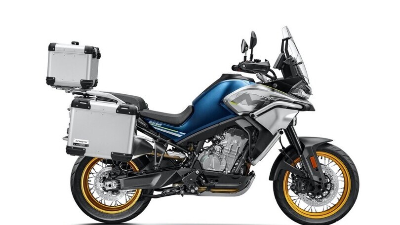 CFMoto 800MT 2022 - le FOTO