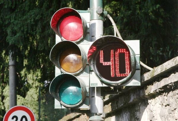 Semafori con countdown per moto e auto presto sulle strade