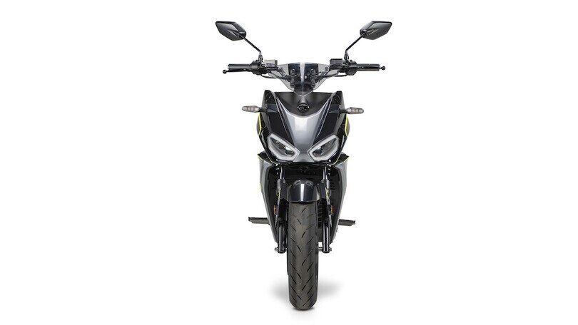 Kymco Super 9: lo sportivo dal cuore verde FOTO