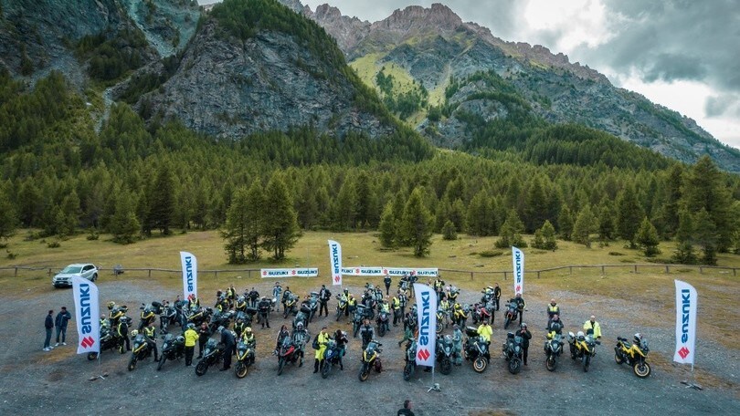 Suzuki, iscrizioni aperte per il V-Strom Day 2022