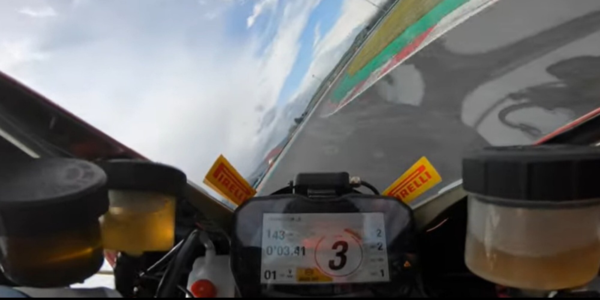 Salvadori, che record a Misano sulla Ducati V4 S di serie!