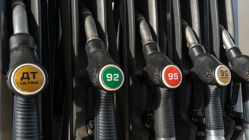 Carburante, non si ferma l’aumento della benzina in Italia