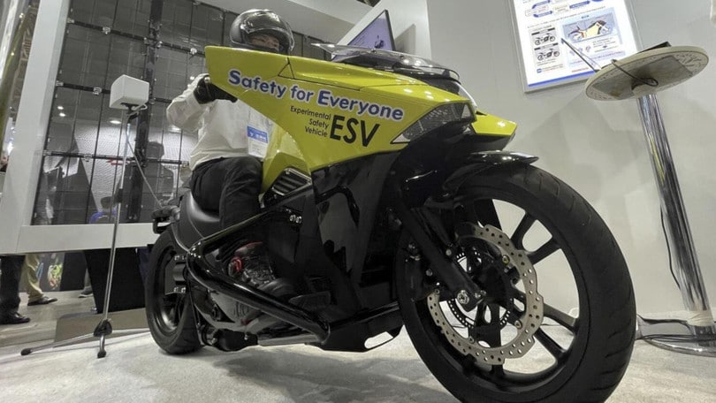 Honda Riding Assist 2.0, la moto che si guida da sola (o quasi)