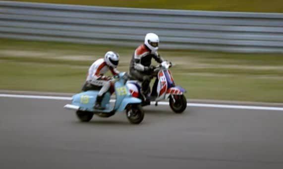 Sfida epica al Nürburgring: è Vespa contro Lambretta!