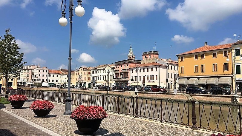 Viaggi in moto, dove andare nel weekend: Adria e la sua storia