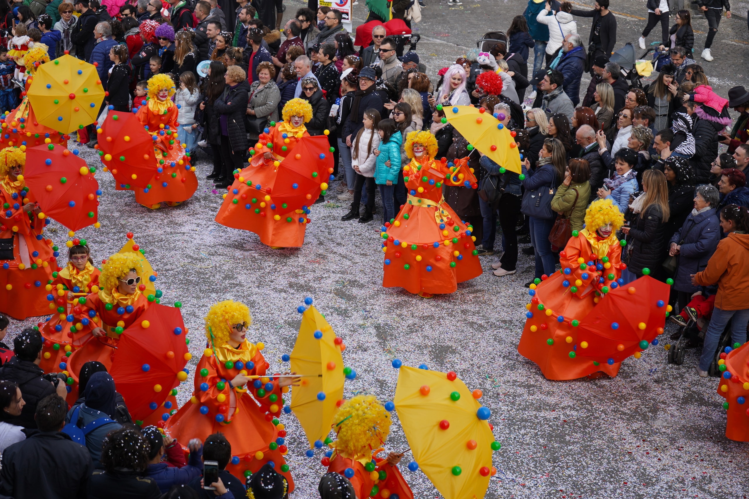 In moto nel weekend: Santhià, il carnevale più antico e fuori stagione d'Italia 17-21 giugno