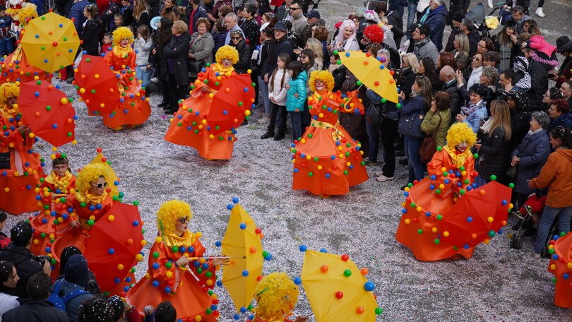 In moto nel weekend: Santhià, il carnevale più antico e fuori stagione d'Italia 17-21 giugno