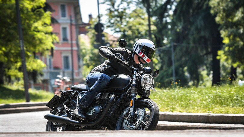 Brixton Cromwell 1200, LE FOTO DELLA PROVA