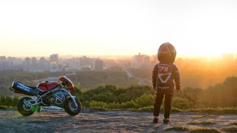 Bimbo prodigio con la moto: la storia di Tima Kuleshov dall' Ucraina