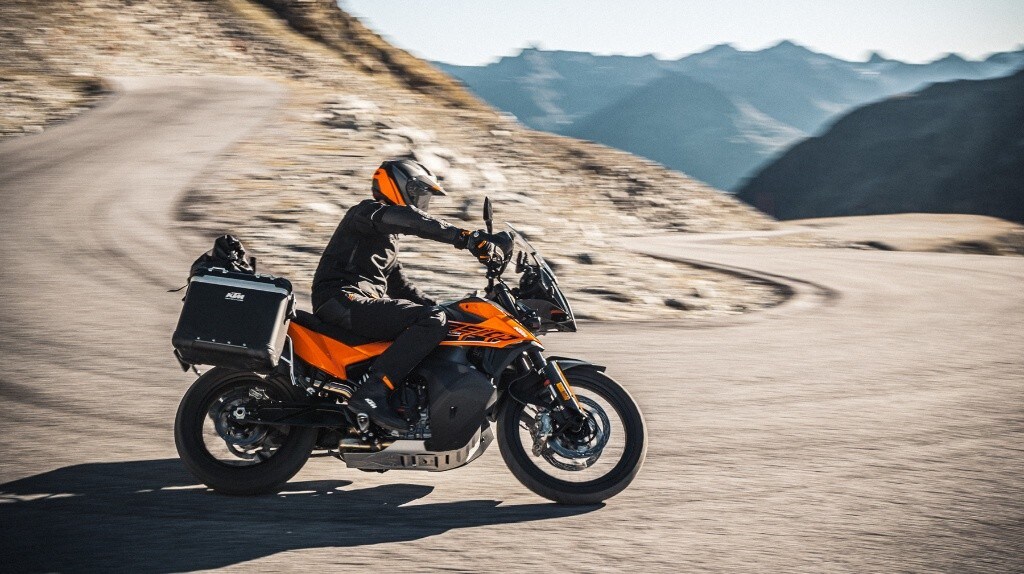 KTM Added Value, 1.500 euro di sconto per la 890 Adventure
