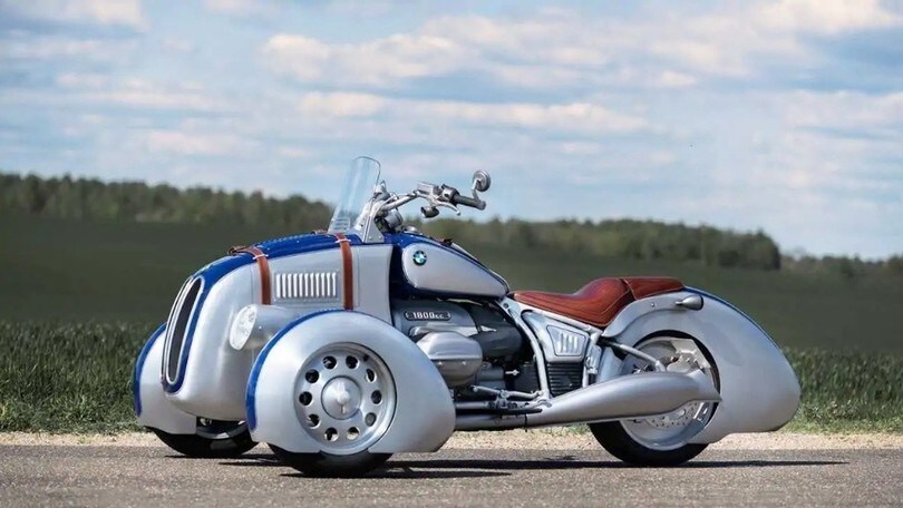 ShiftCustom, R 18 Retro Reverse Strike