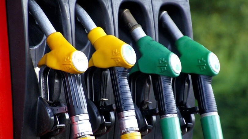 Prezzi carburante, timori in autunno. Codacons: “Tagli accise non sufficienti”