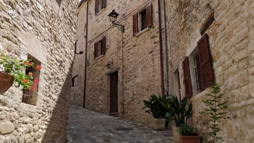 Viaggi in moto, dove andare nel weekend: Piobbico, regno di Brutti e di bellezza