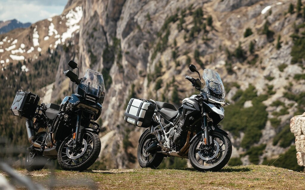 H-D Pan America 1250 Special Vs Triumph Tiger 1200 GT Pro