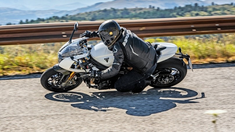 Sportive on the road: Triumph Speed Triple 1200 RR