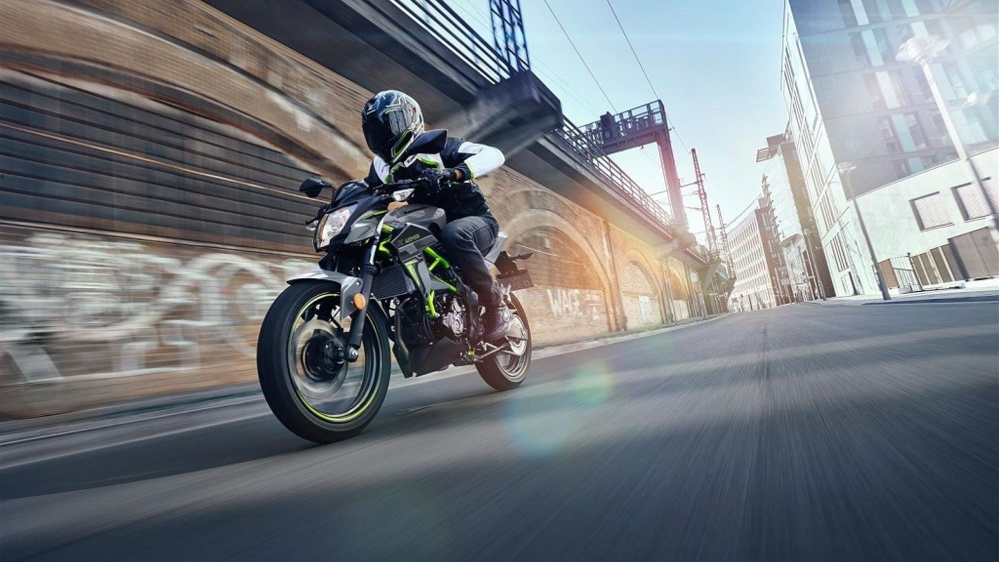 Kawasaki, nel 2023 nuovi colori per Z125 e Ninja 125