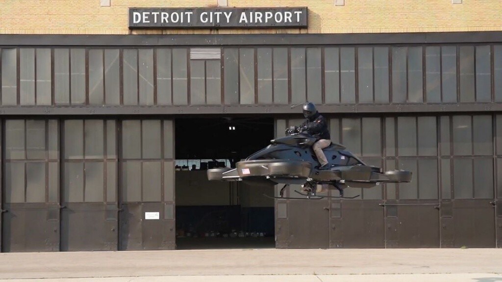 Aerwins presenta Xturismo, l’hoverbike con il motore Kawasaki