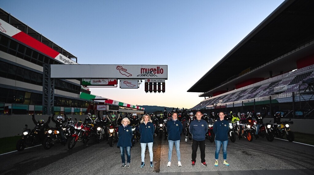 Il lato rosa del motociclismo al Mugello col "Meet me in Motorcycle"