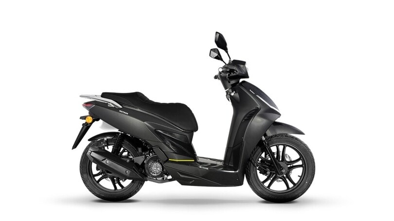 Motron Ventura 125, lo scooter economico e dai consumi bassissimi