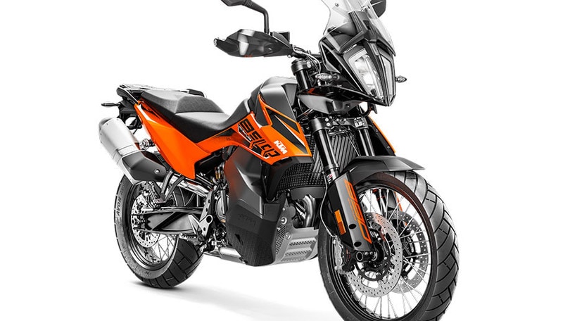 KTM, ecco lo sconto per acquistare 890 Adventure