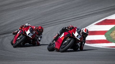 Ducati Panigale V4 R 2023, LE FOTO