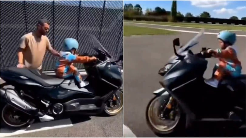 L'ex pilota Kenan Sofuoglu fa guidare un TMax al figlio piccolo (da solo)