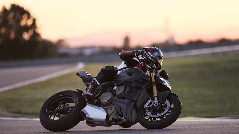 Ducati Streetfighter V4 2023, LE FOTO