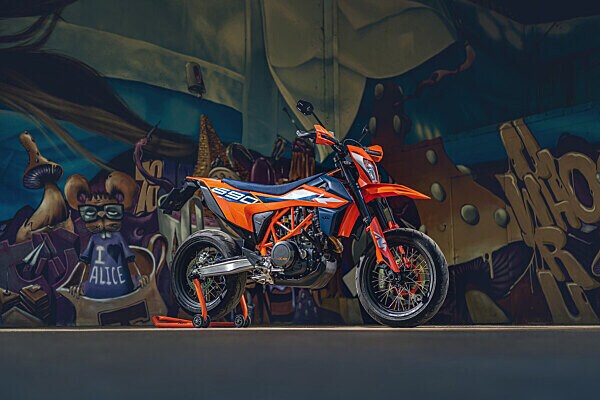 KTM 690 Enduro R e SMC R 2023, LE FOTO