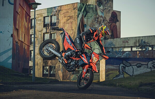 KTM 690 Enduro R e SMC R 2023, LE FOTO