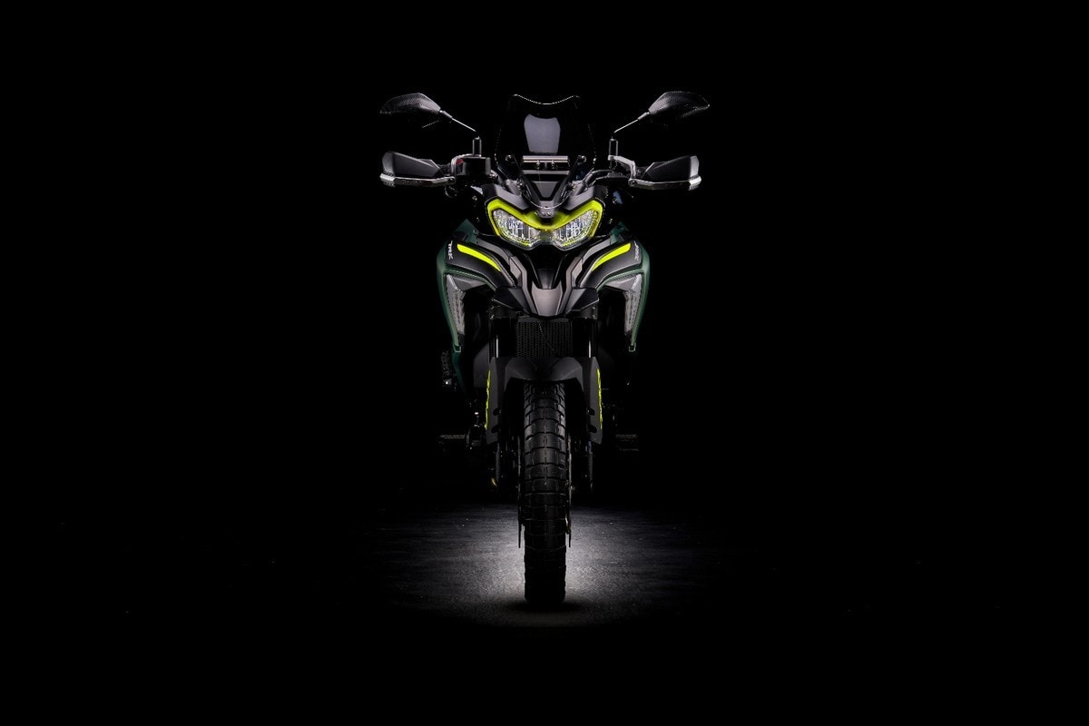 Nuove Benelli TRK 702 e 702 X: la gallery