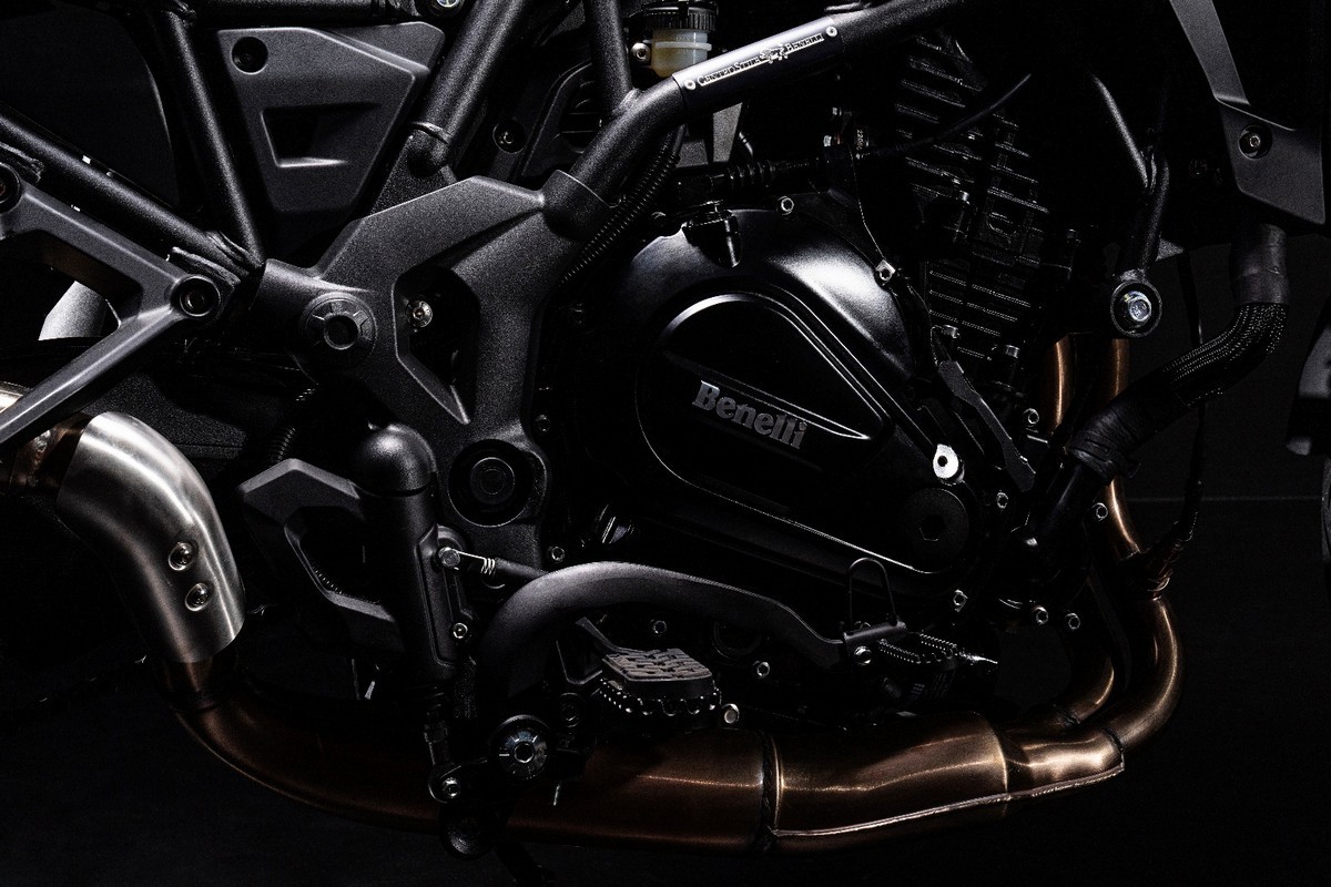 Nuove Benelli TRK 702 e 702 X: la gallery