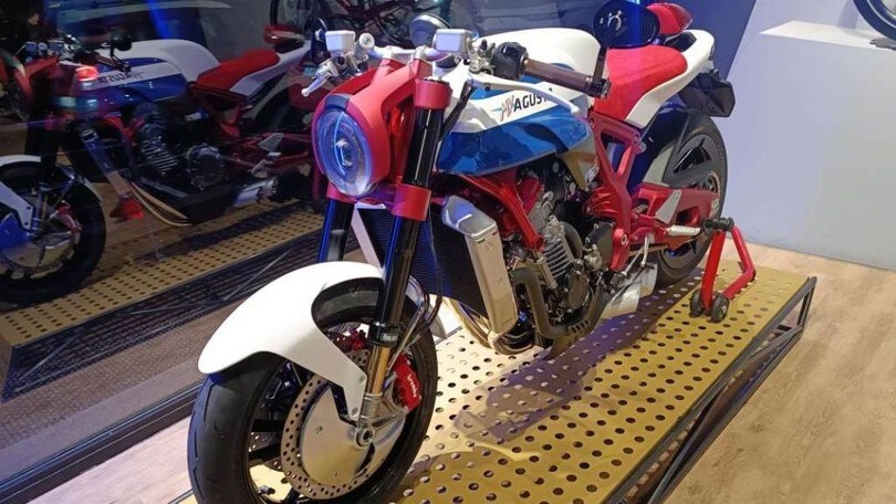 MV Agusta stupisce con la 921 S, concept dallo stile retrò