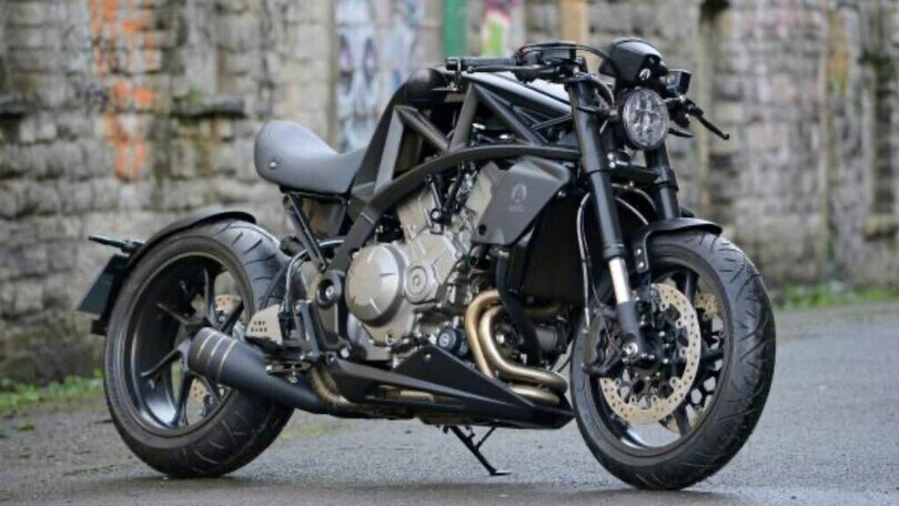 Ariel, l'Ace Black Edition debutta al Motorcycle Live