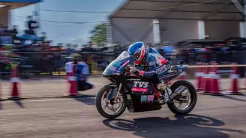 La TVS Apache RR 310 mette il turbo: è record sul quarto miglio