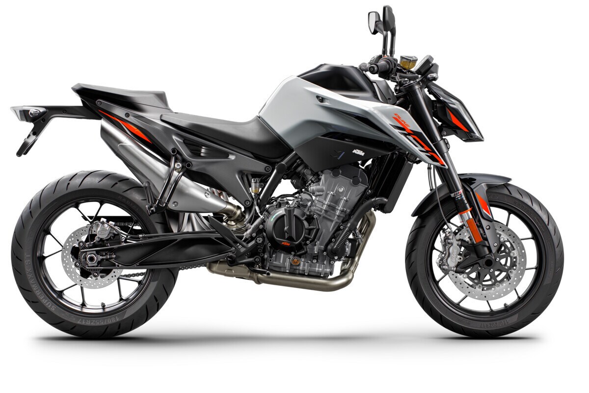 KTM, nuova gamma 2023: la 790 Duke più cattiva e tecnologica