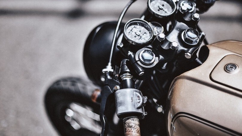 La Francia fa dietro front: controlli tecnici per moto obbligatori dal 2023