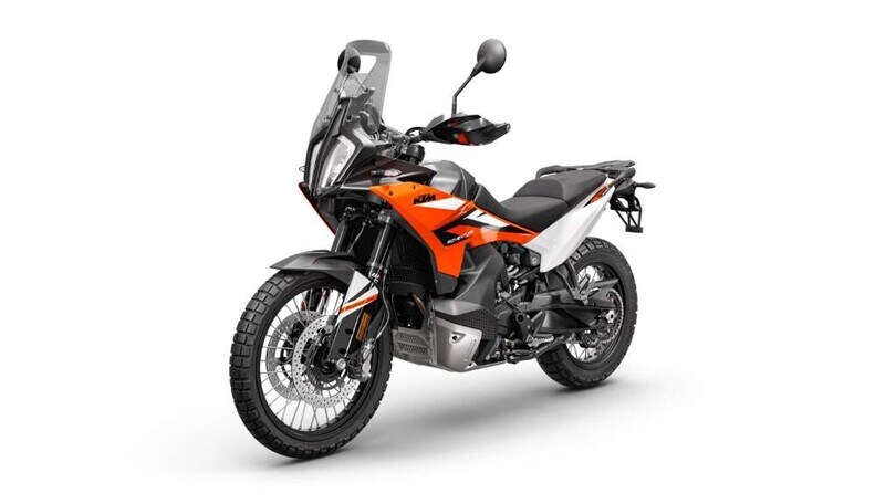Nuova KTM 890 Adventure FOTO