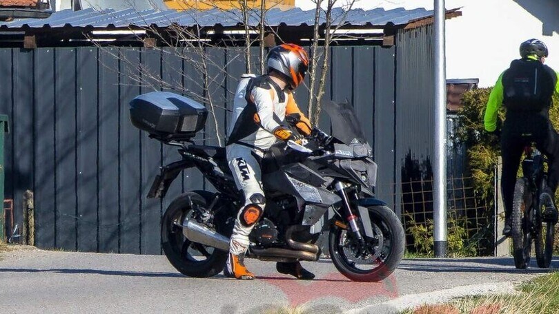 KTM 1290 Super Duke GT 2024