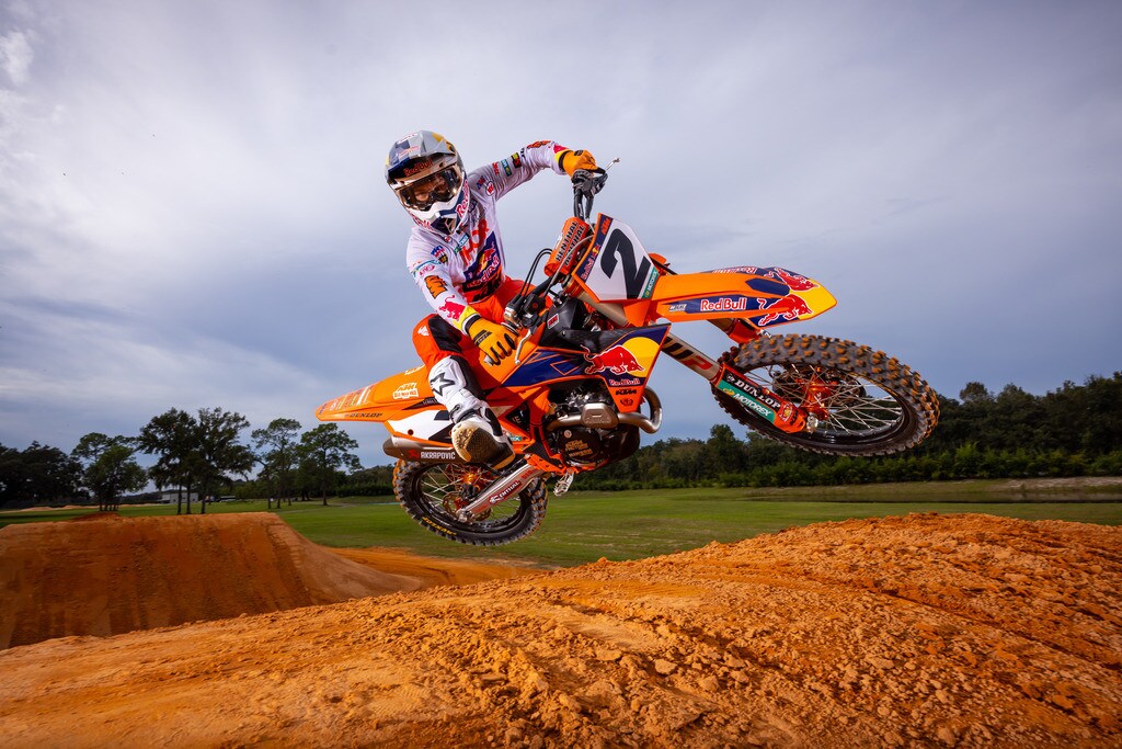 KTM 450 SX-F Factory Edition: grinta da Supercross