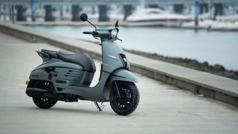 Scooter Peugeot: livrea “Adventure green” per la versione Shadow