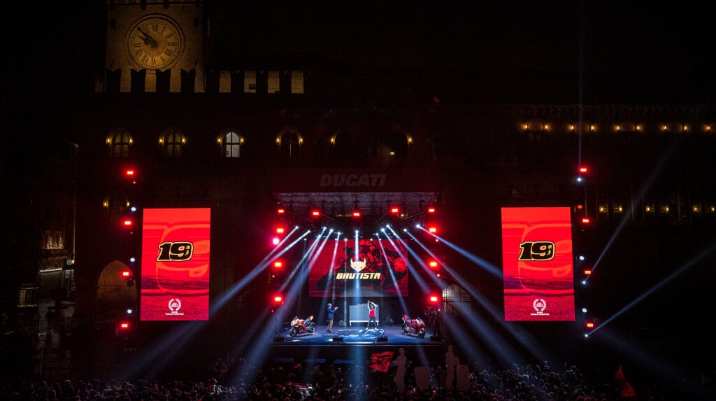La festa Ducati a Bologna tra campioni e moto inedite