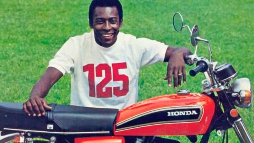 Pelè, il re del calcio che rese famosa la Honda CG 125