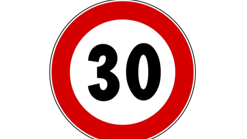 Barcellona, attivi i nuovi radar e limite folle di 30 km/h