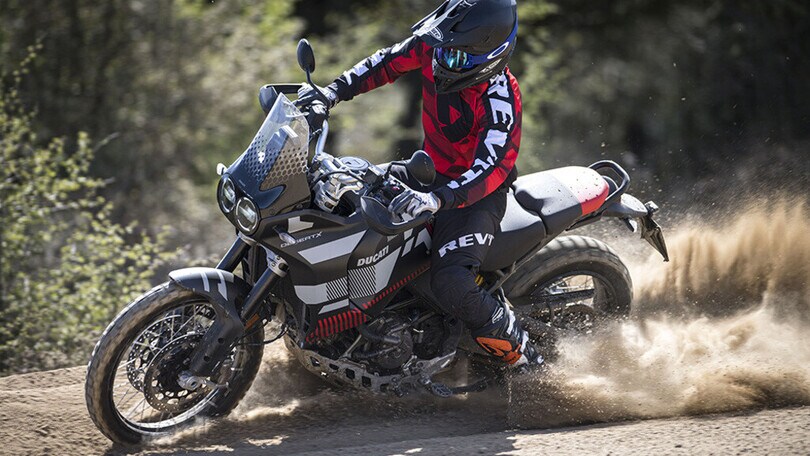 Ducati DesertX 2023: i nuovi colori della maxi enduro di Borgo Panigale