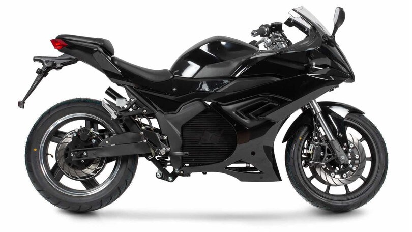 Sportiva elettrica alla francese: ecco la Rider SR8