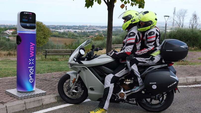 In viaggio con l’elettrico: da Firenze a Tavullia con la Zero SR/S