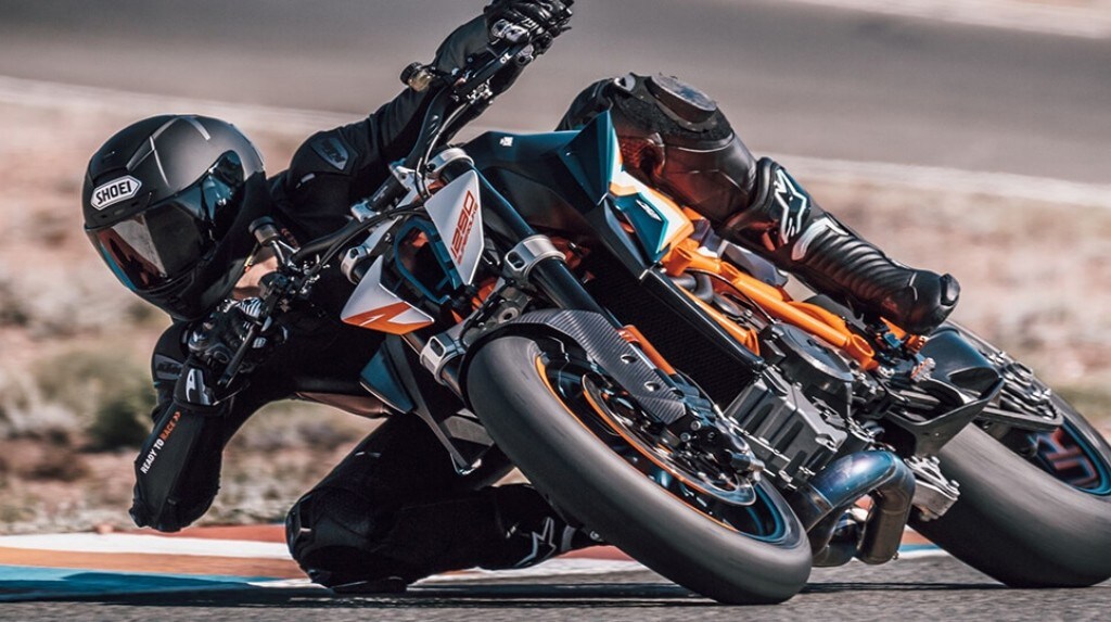 KTM e Bajaj sfondano il tetto del milione: adesso si vira al green?