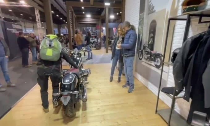 BMW, R NineT e R18 per i 100 anni della Casa di Monaco